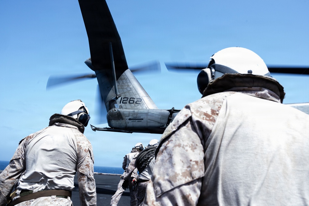 31st MEU | Marines Conduct Helicopter Support Mission