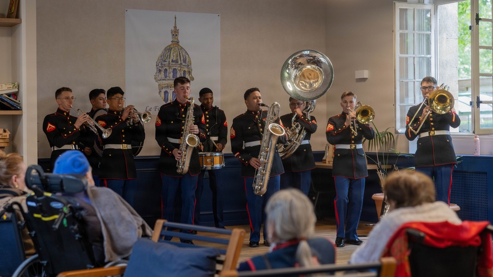 2nd Marine Division Band performs at Les Invalides, France