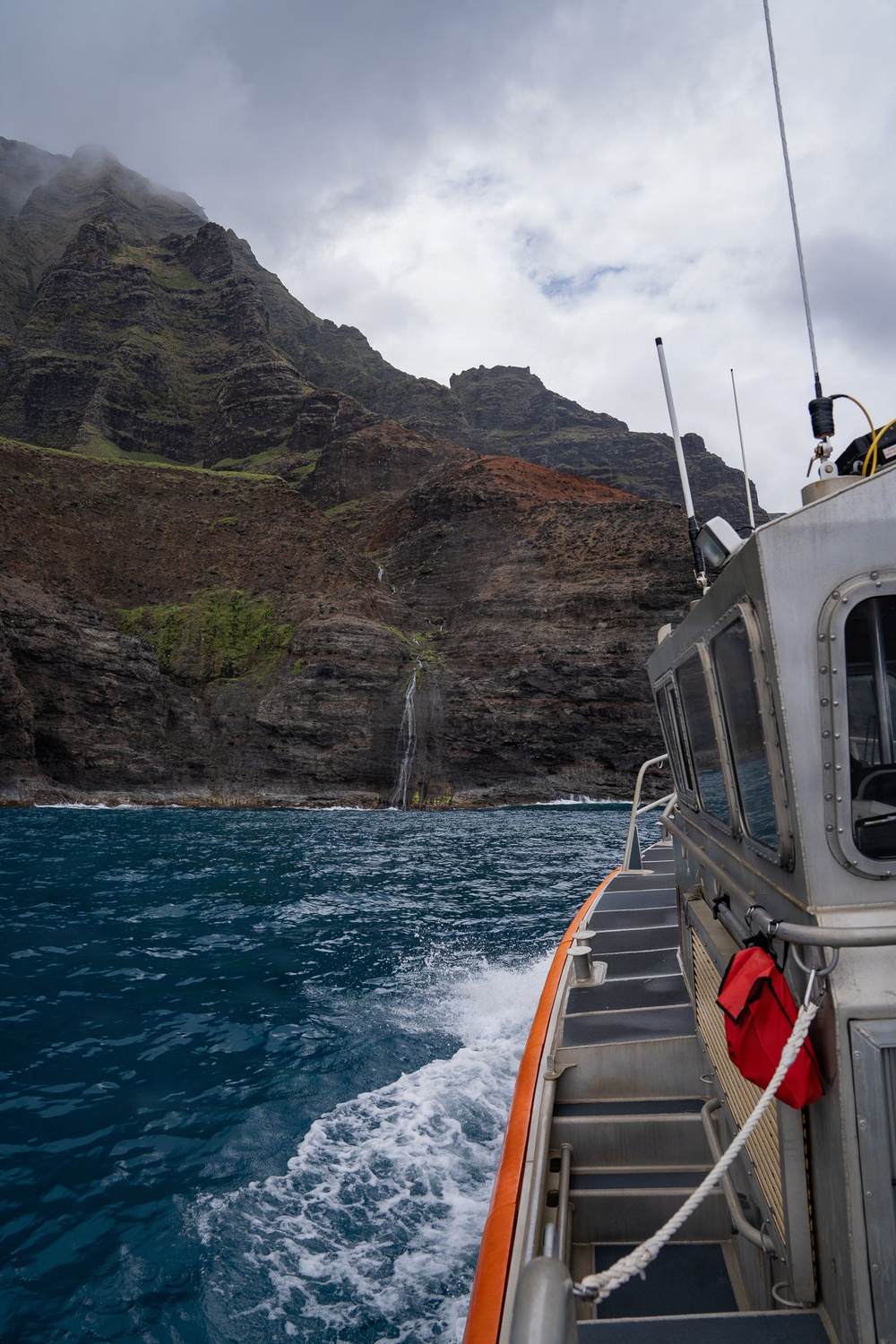 Coast Guard Station Kauai conducts patrol during National Safe Boating Week