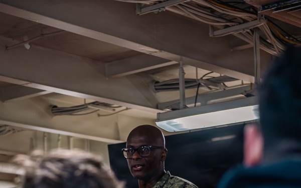 Fleet Master Chief Donald Davis Speaks With Ronald Reagan Sailors