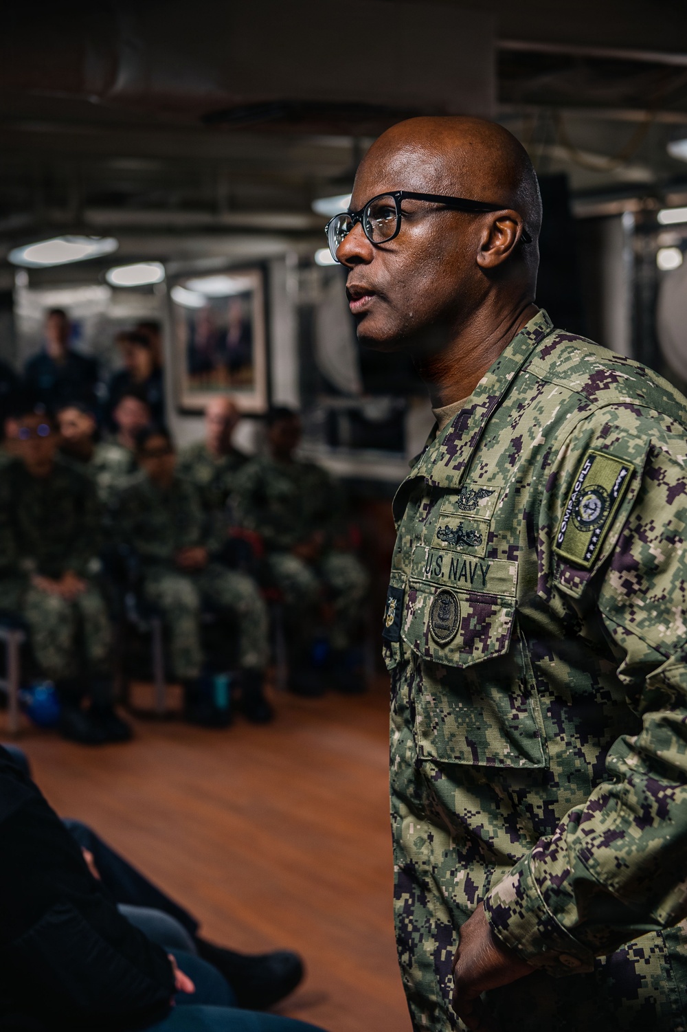 Fleet Master Chief Donald Davis Speaks With Ronald Reagan Sailors