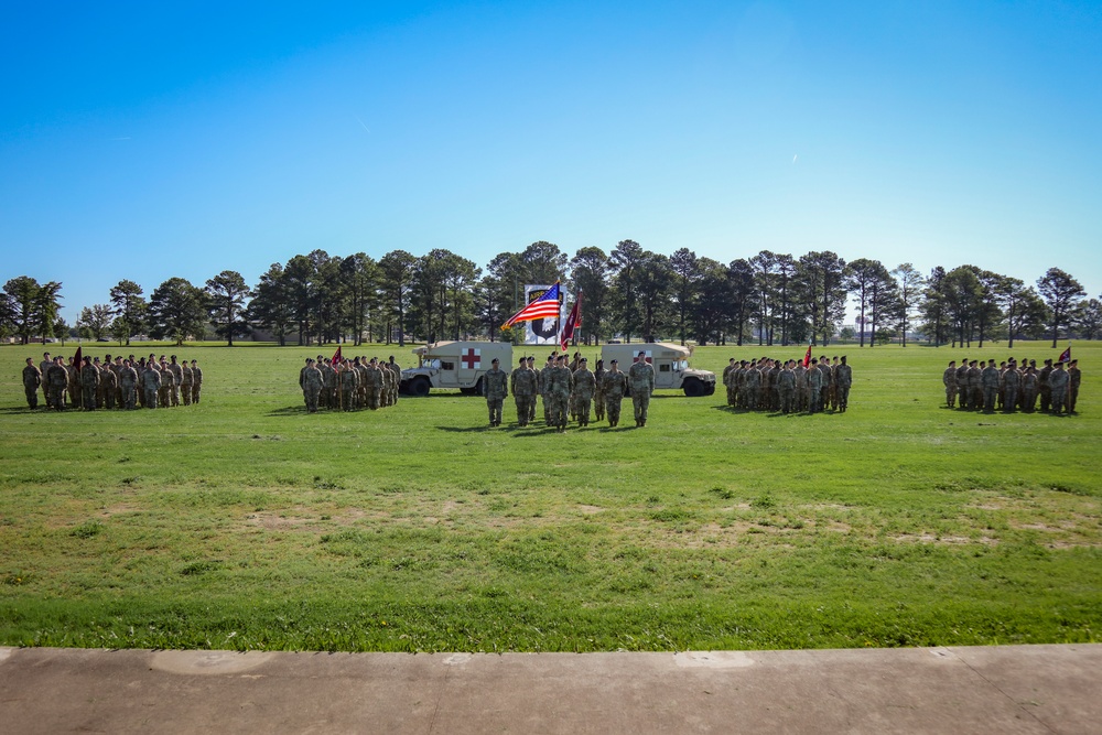 586th Field Hospital Welcomes New Commander