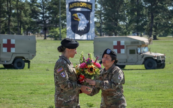 586th Field Hospital Welcomes New Commander