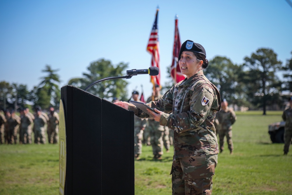 586th Field Hospital Welcomes New Commander