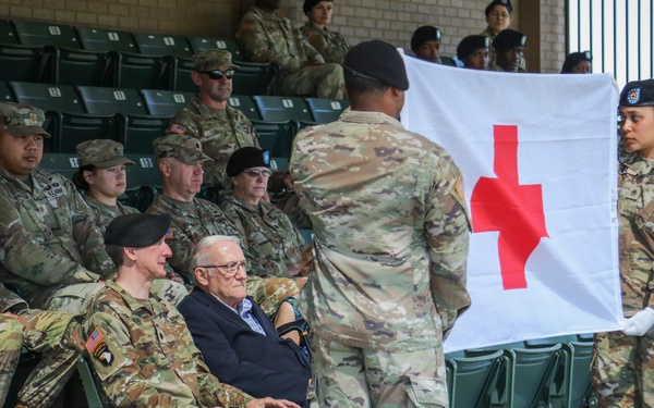 586th Field Hospital Welcomes New Commander