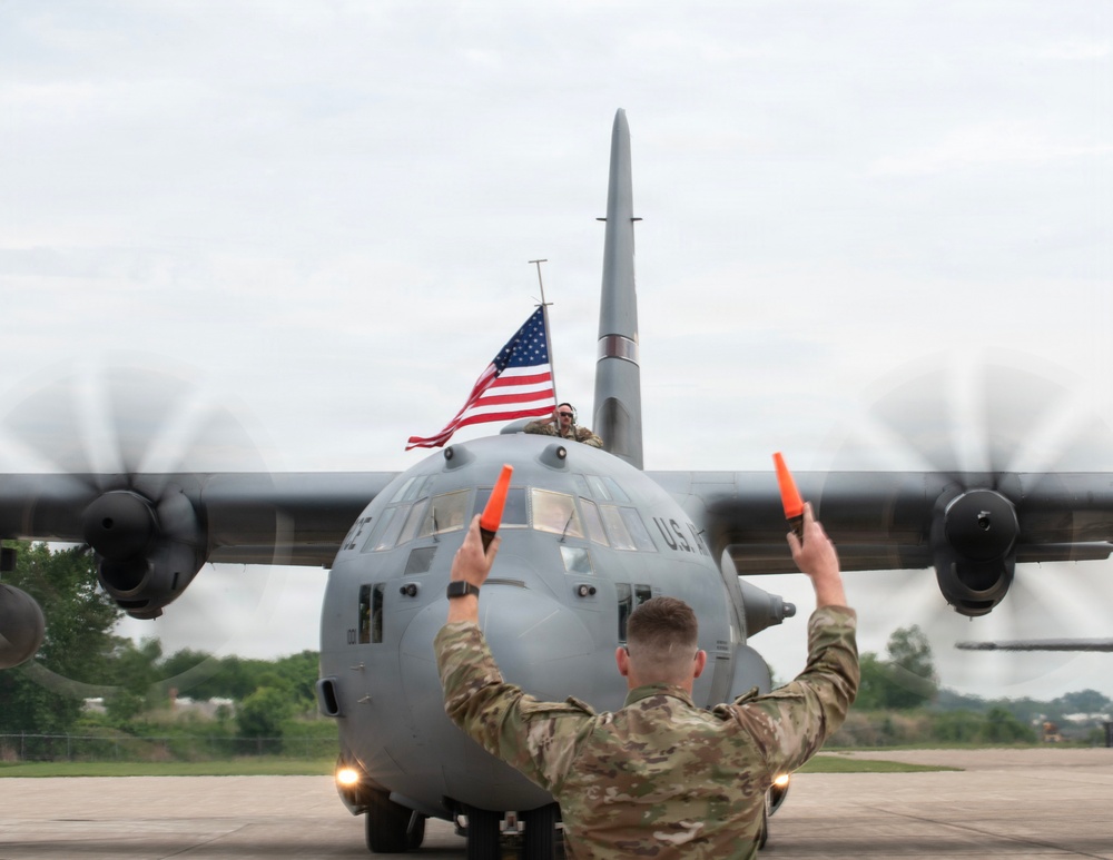 End of an Era: 133rd Airlift Wing Welcomes Home Final C-130H Deployment