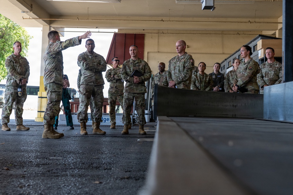 USTRANSCOM Commander visits AMC's Gateway to the Pacific