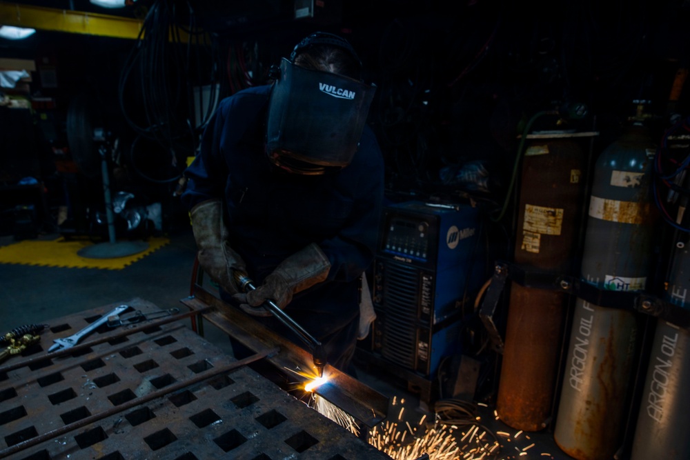 USS Makin Island Hull Technician Welding