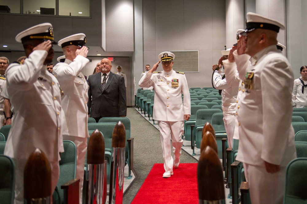 Capt. Lacy Lodmell Assumes Command of Submarine Squadron 19