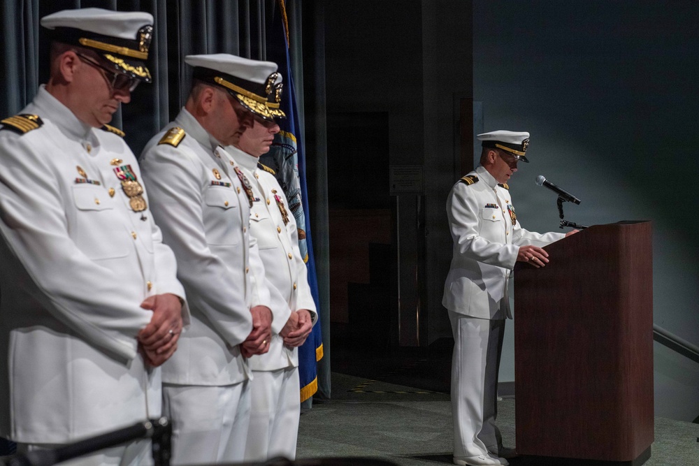 Capt. Lacy Lodmell Assumes Command of Submarine Squadron 19