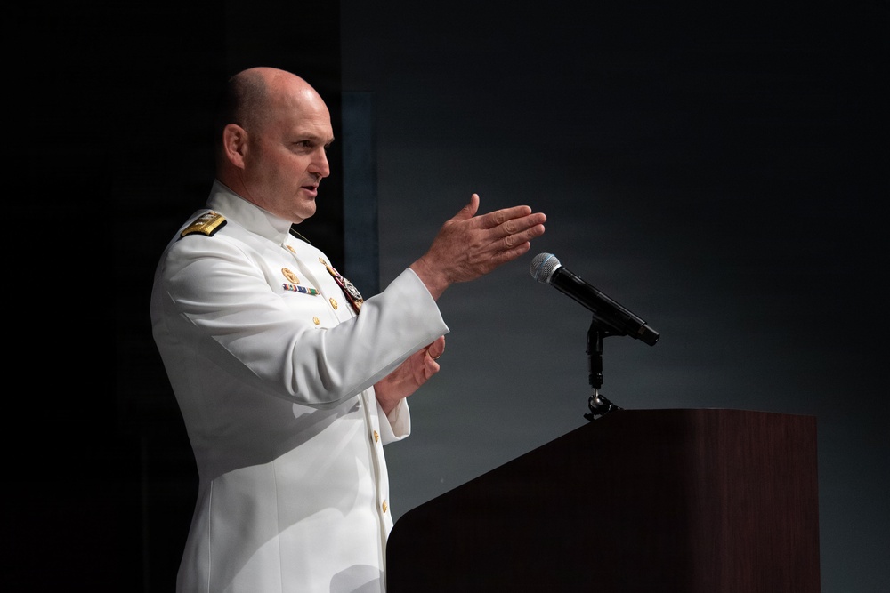 Capt. Lacy Lodmell Assumes Command of Submarine Squadron 19
