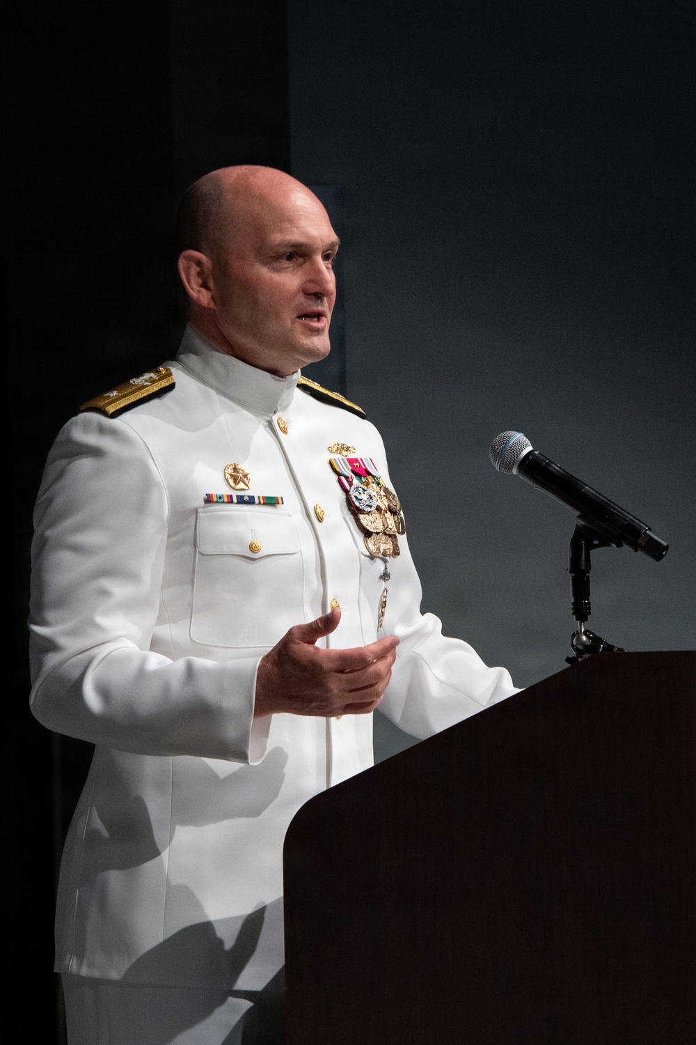 Capt. Lacy Lodmell Assumes Command of Submarine Squadron 19