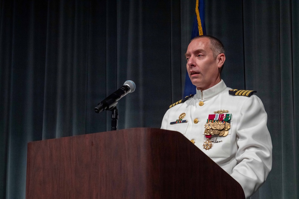 Capt. Lacy Lodmell Assumes Command of Submarine Squadron 19