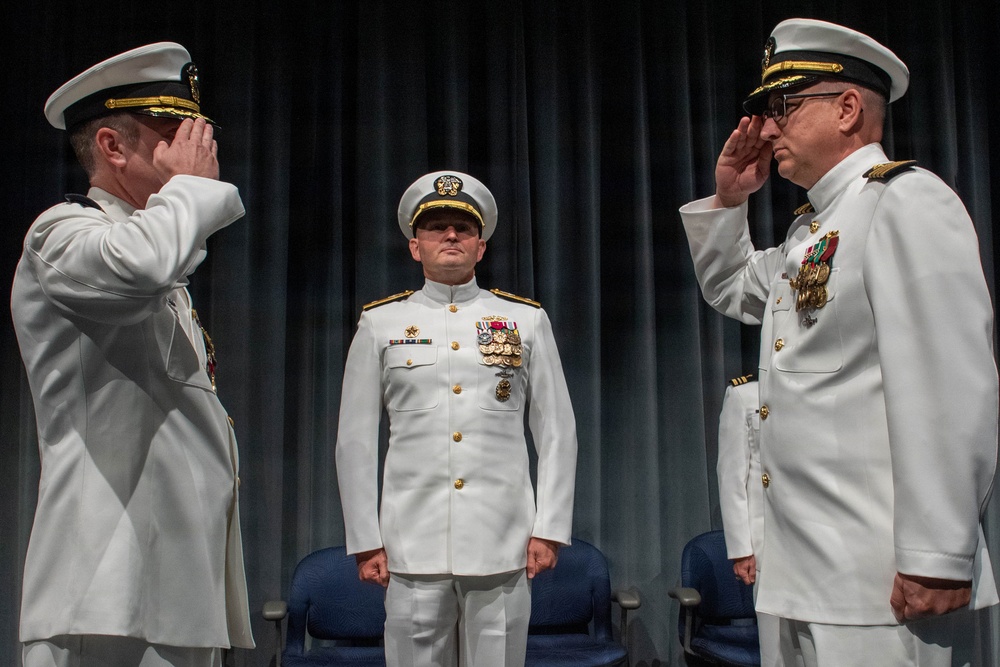 Capt. Lacy Lodmell Assumes Command of Submarine Squadron 19
