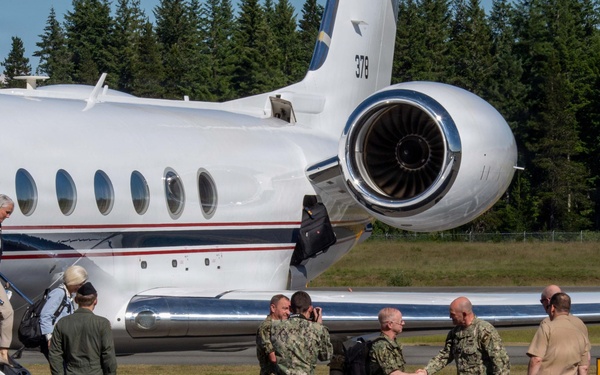 CNO and MCPON visit Naval Base Kitsap-Bangor