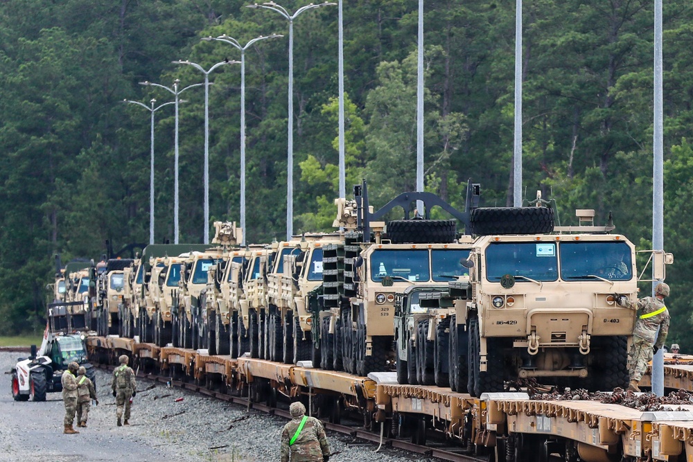 116th MBCT Soldiers, equipment arrive at JRTC