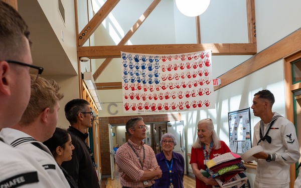 Sailors Visit Portland VA Medical Center