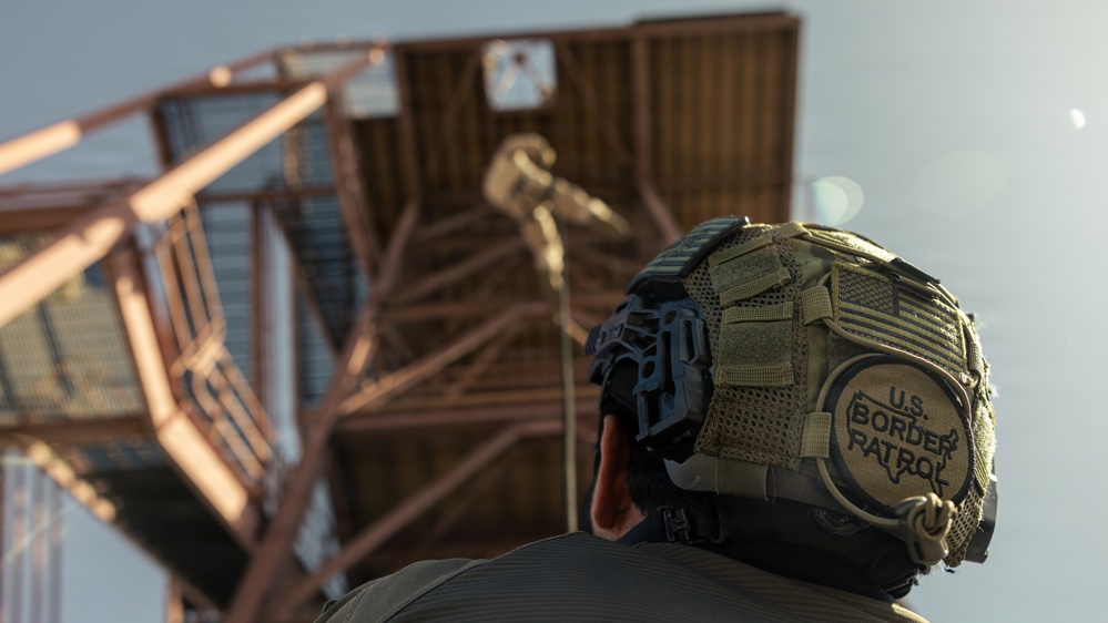 JTF-SB Marines, U.S. Border Patrol sustain rappel tower training