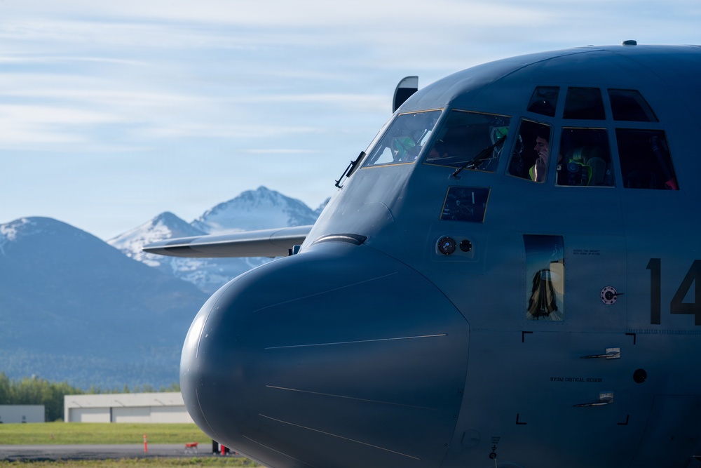 RNZAF &amp; 11th ABN DIV conduct JFE airborne operations during RED FLAG-Alaska 26-2