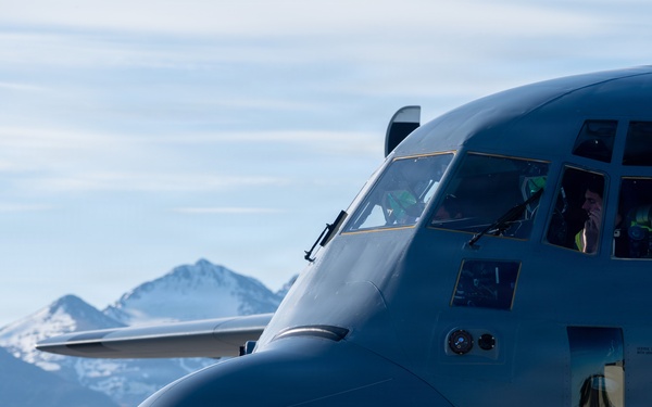 RNZAF &amp; 11th ABN DIV conduct JFE airborne operations during RED FLAG-Alaska 26-2