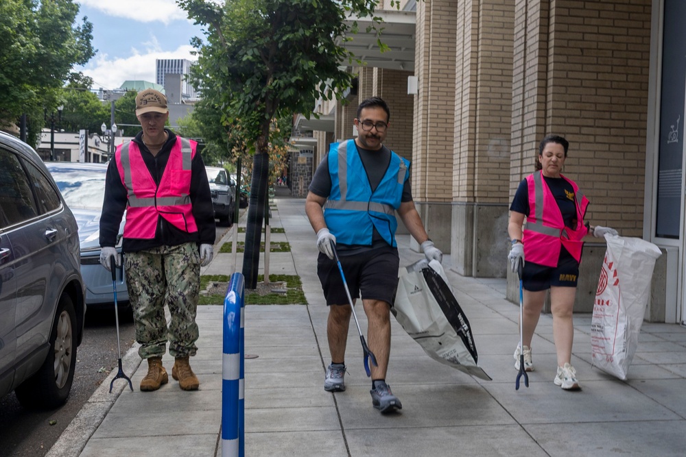 Street litter pickup volunteer event with SOLVE during Portland Fleet Week 2026