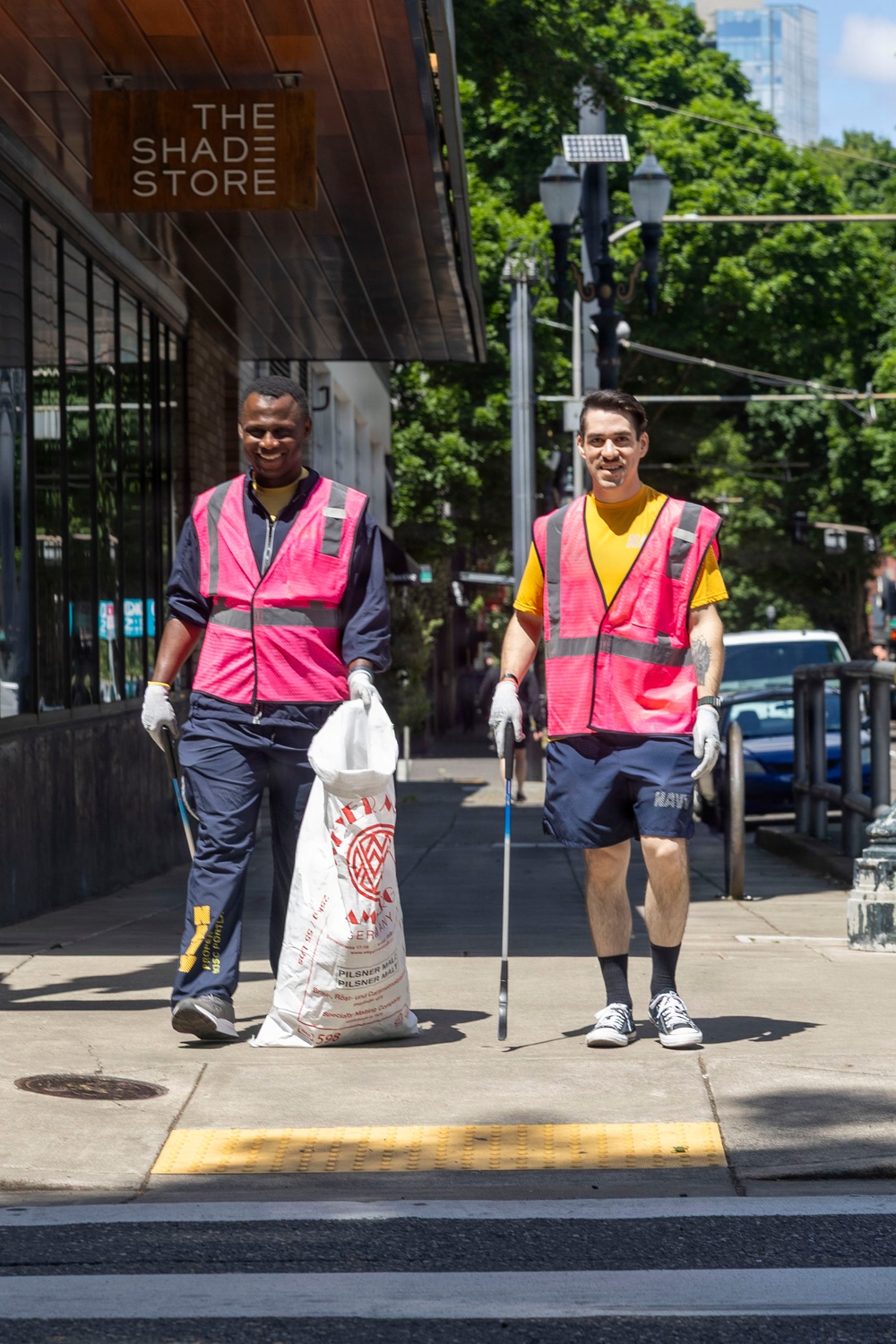 Street litter pickup volunteer event with SOLVE during Portland Fleet Week 2026