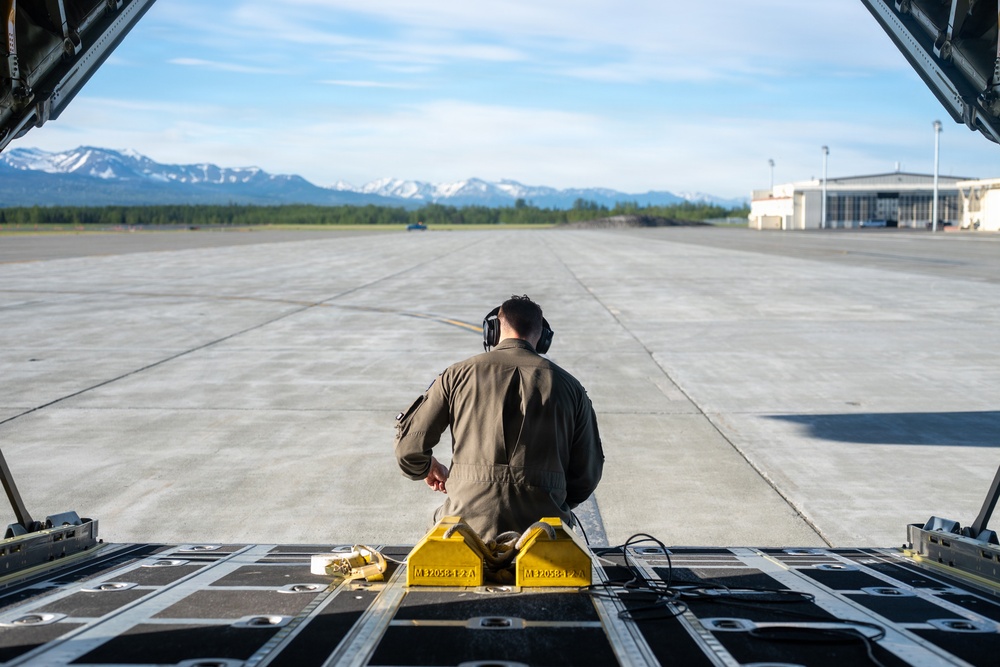 RNZAF &amp; 11th ABN DIV conduct JFE airborne operations during RED FLAG-Alaska 26-2