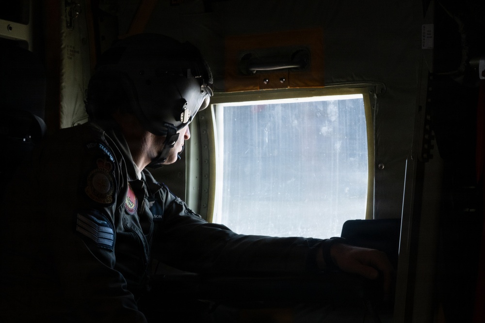 RNZAF &amp; 11th ABN DIV conduct JFE airborne operations during RED FLAG-Alaska 26-2