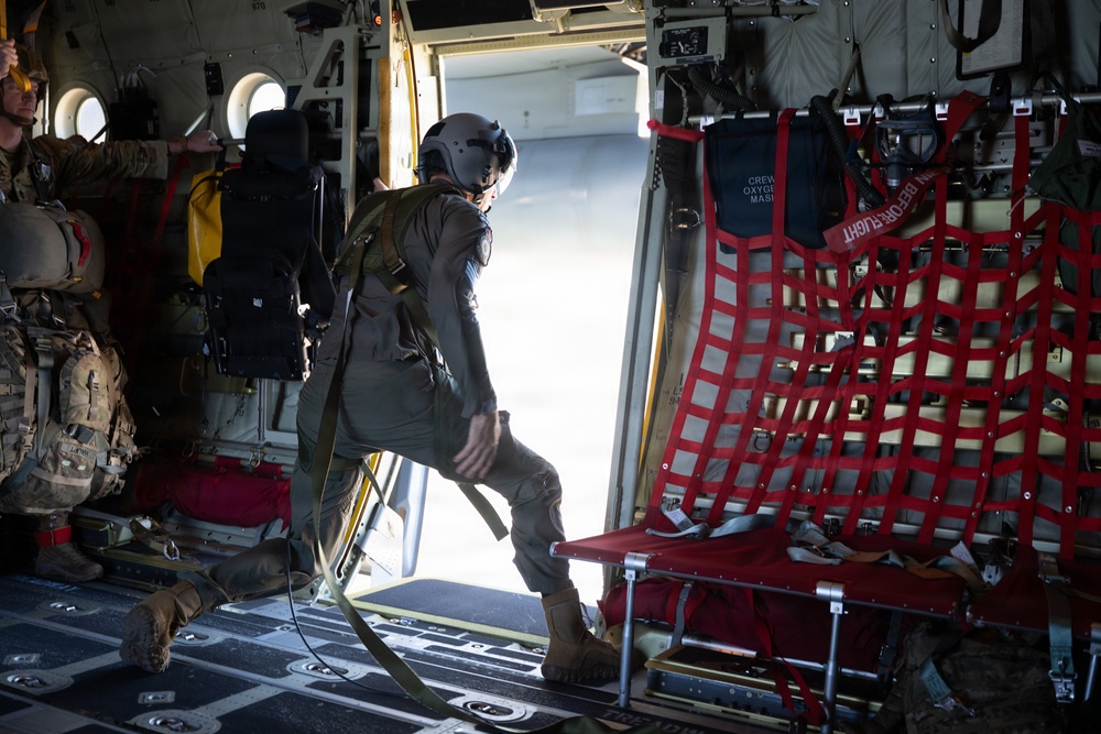 RNZAF &amp; 11th ABN DIV conduct JFE airborne operations during RED FLAG-Alaska 26-2