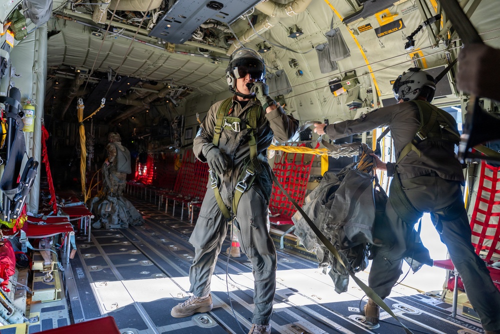 RNZAF &amp; 11th ABN DIV conduct JFE airborne operations during RED FLAG-Alaska 26-2