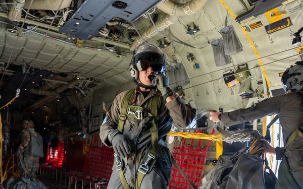 RNZAF &amp; 11th ABN DIV conduct JFE airborne operations during RED FLAG-Alaska 26-2