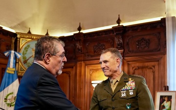 SOUTHCOM Commander visits Guatemala