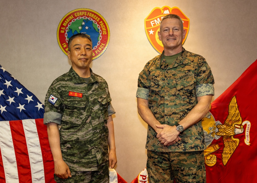MARFORPAC deputy commander meets with Republic of Korea Marine Corps leader