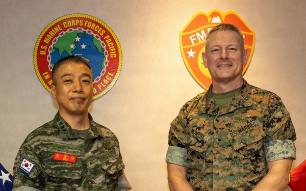 MARFORPAC deputy commander meets with Republic of Korea Marine Corps leader
