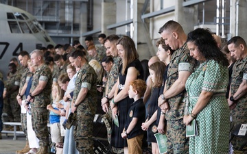VMGR-152 hosts Change of Command ceremony