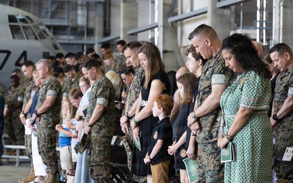VMGR-152 hosts Change of Command ceremony