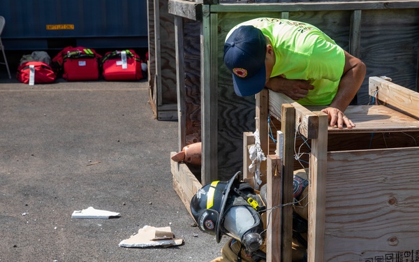 Hawaii Army National Guard firefighters conduct joint emergency response training on Maui