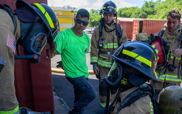Hawaii Army National Guard firefighters conduct joint emergency response training on Maui