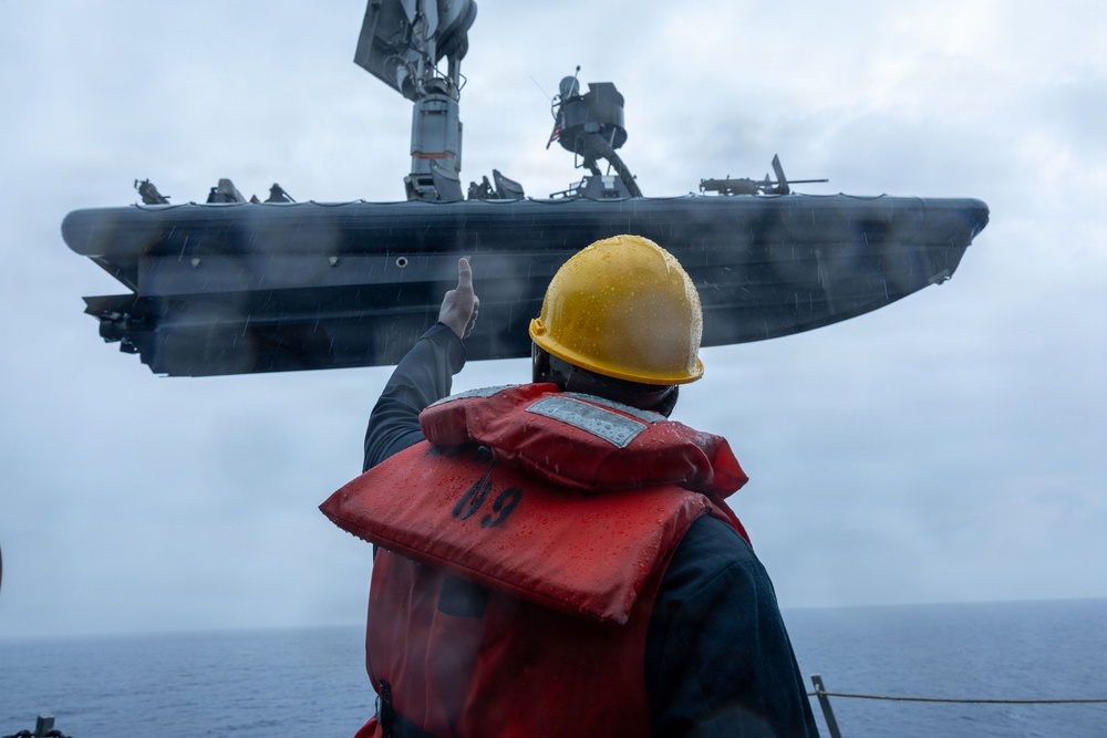 USS Portland Sailors Conduct Small Boat Operations