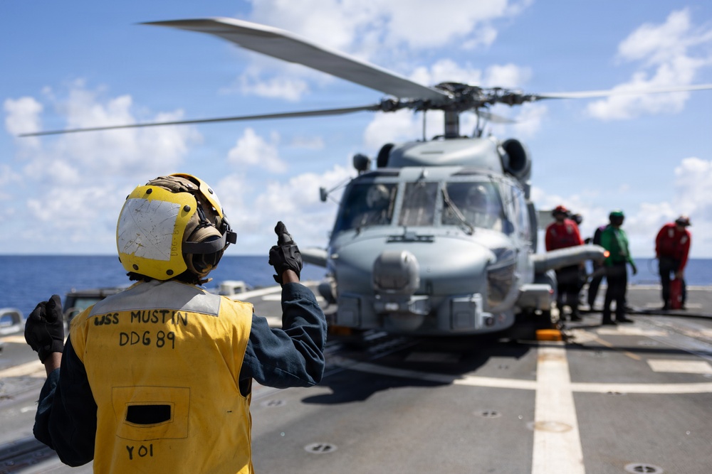 USS Mustin conducts flight operations