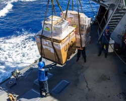 USS Mustin conducts a replenishment-at-sea with USNS Arctic [Image 13 of 15]