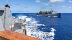 USS Mustin conducts a replenishment-at-sea with USNS Arctic [Image 14 of 15]