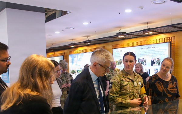 The Secretary of the New Zealand Ministry of Foreign Affairs and Trade attends JSA Orientation