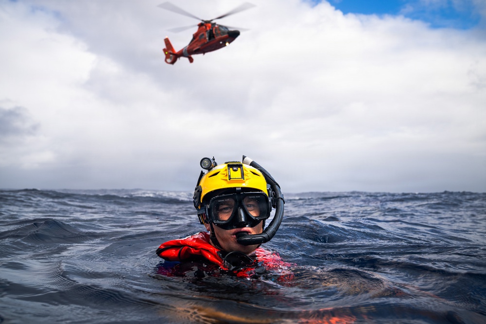 Coast Guard Air Station Barbers Point conducts training