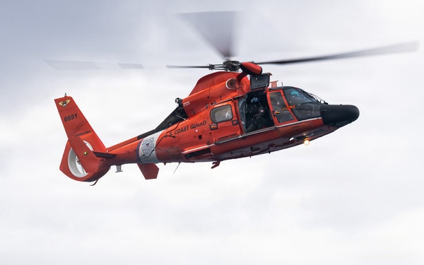 Coast Guard Air Station Barbers Point conducts training