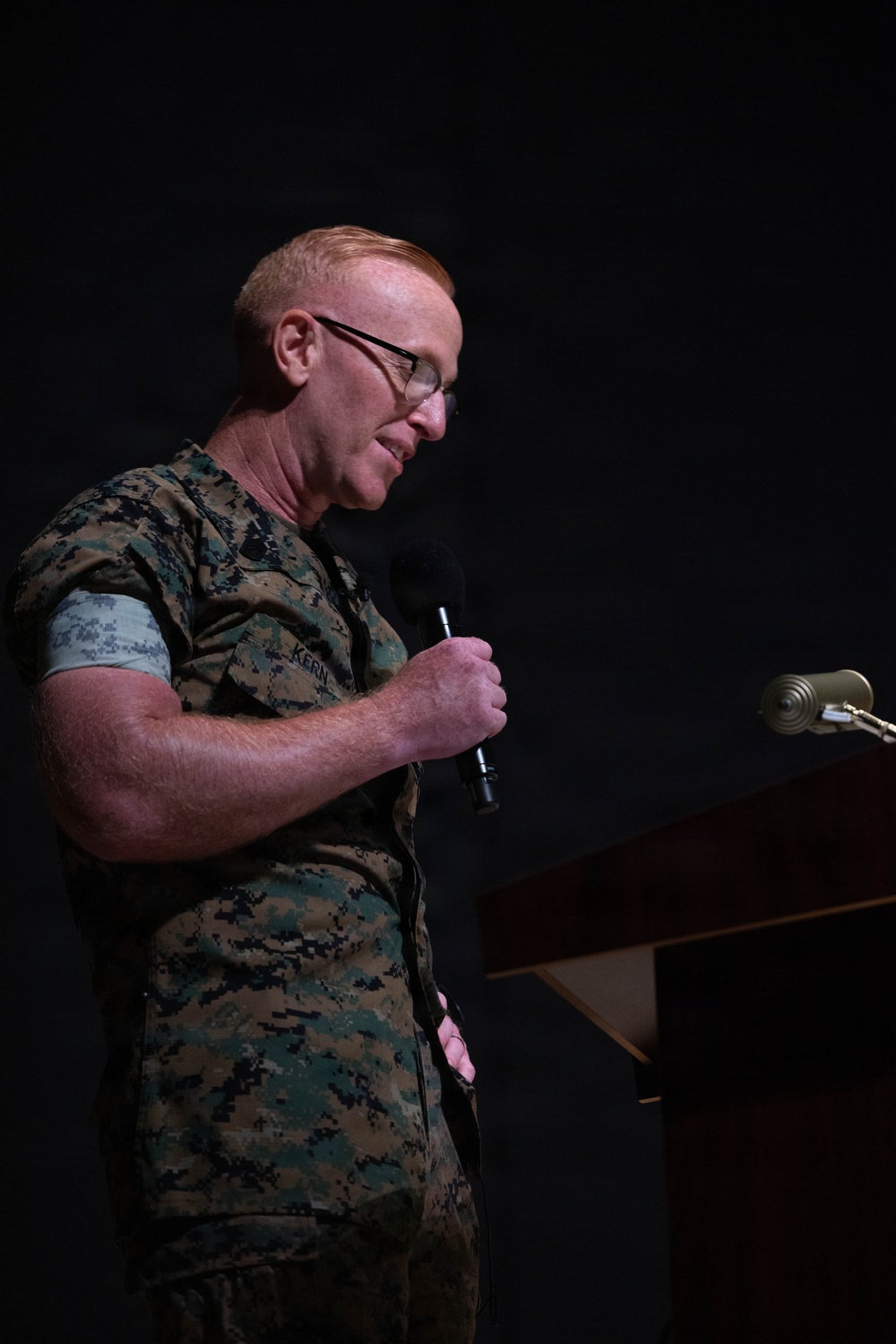 Fair Wind and Following Seas: Headquarters and Headquarters Squadron Relief and Appointment Ceremony