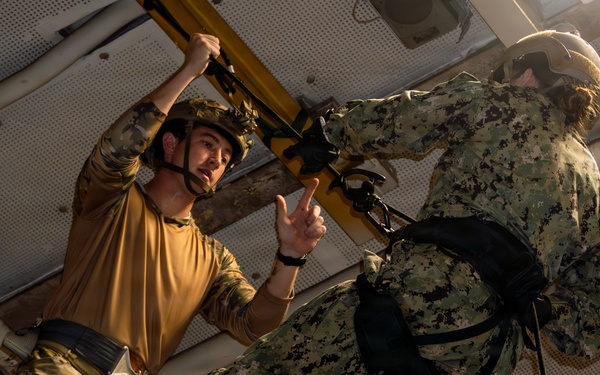 George Washington Conducts Fast Rope Exercises
