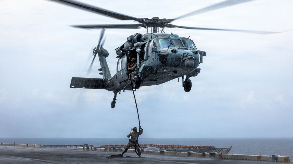 11th MEU Marines, Sailors Conduct Fast-Rope Training Aboard USS Boxer