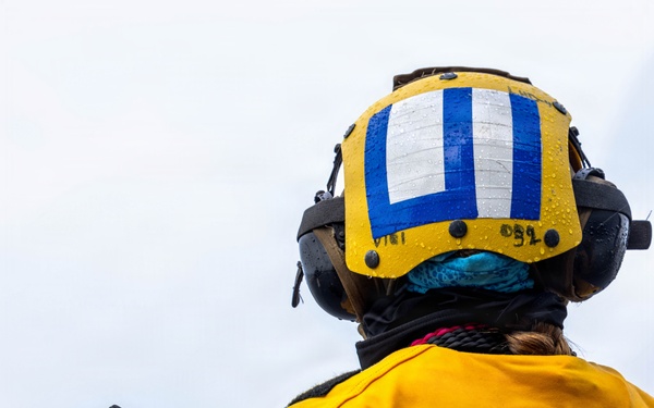 11th MEU Marines, Sailors Conduct Fast-Rope Training Aboard USS Boxer