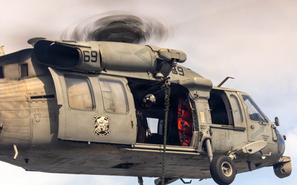 11th MEU Marines, Sailors Conduct Fast-Rope Training Aboard USS Boxer